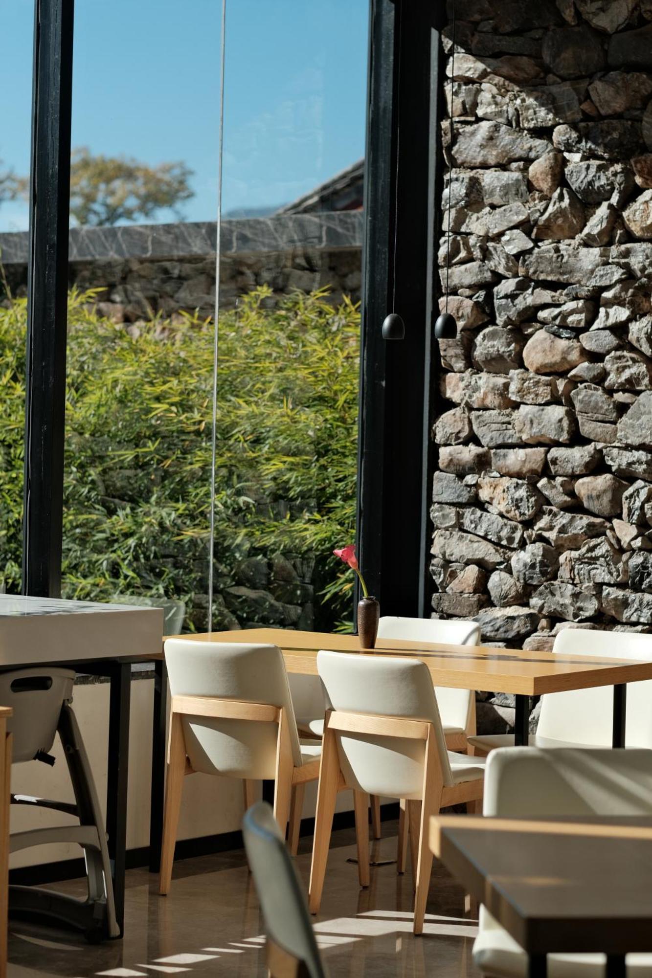 The Rock Hotel Lijiang  Exterior foto